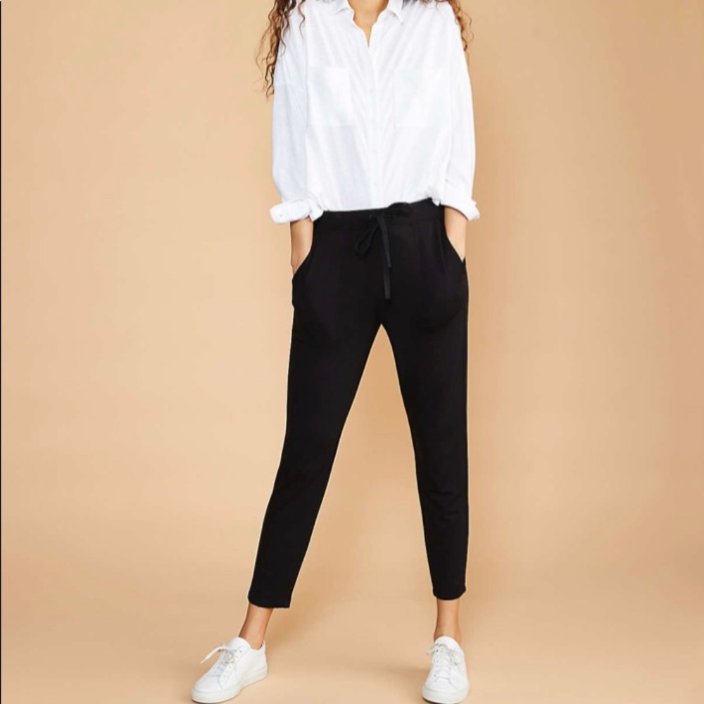 NWT Lou & Grey Signature Softblend Sweatpants